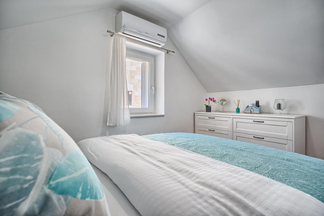 Loft Rooms Split Luaran gambar