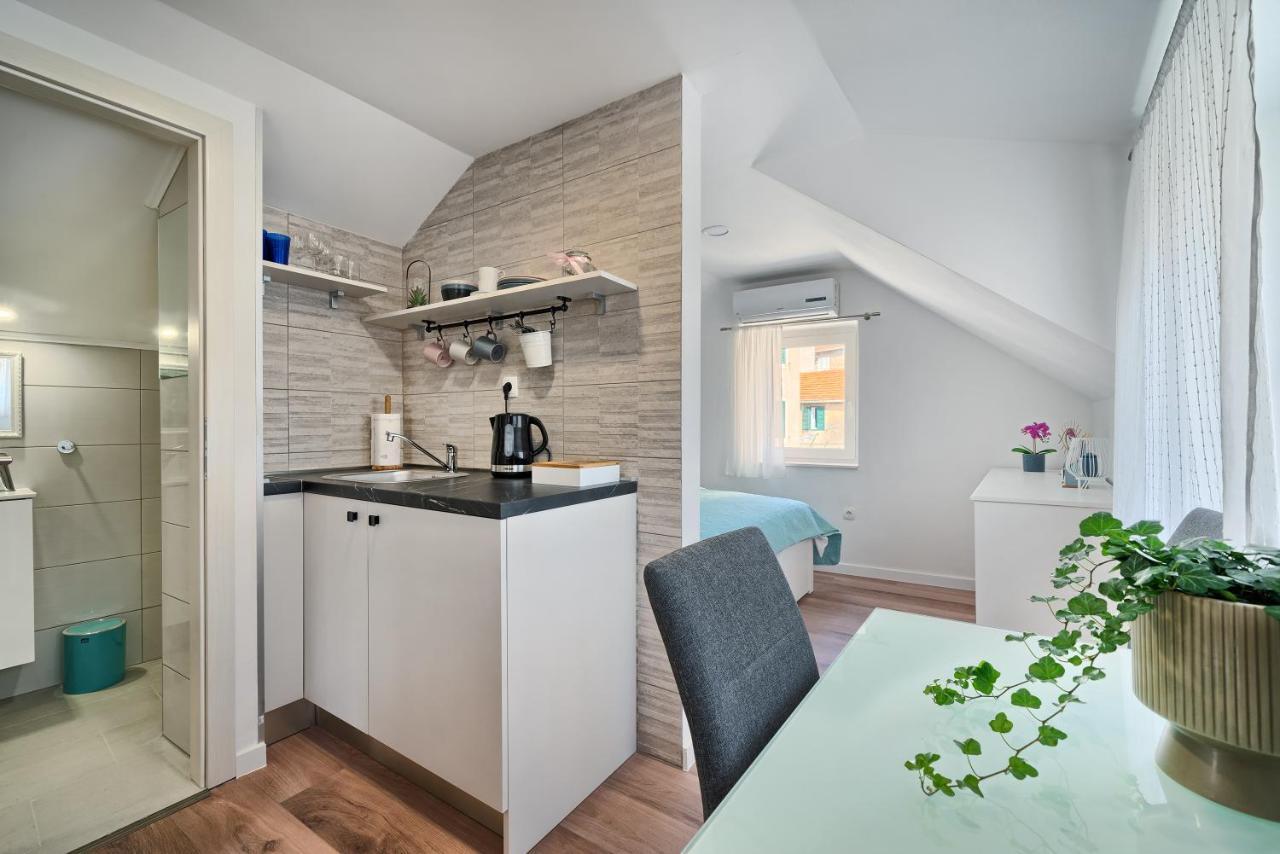 Loft Rooms Split Luaran gambar