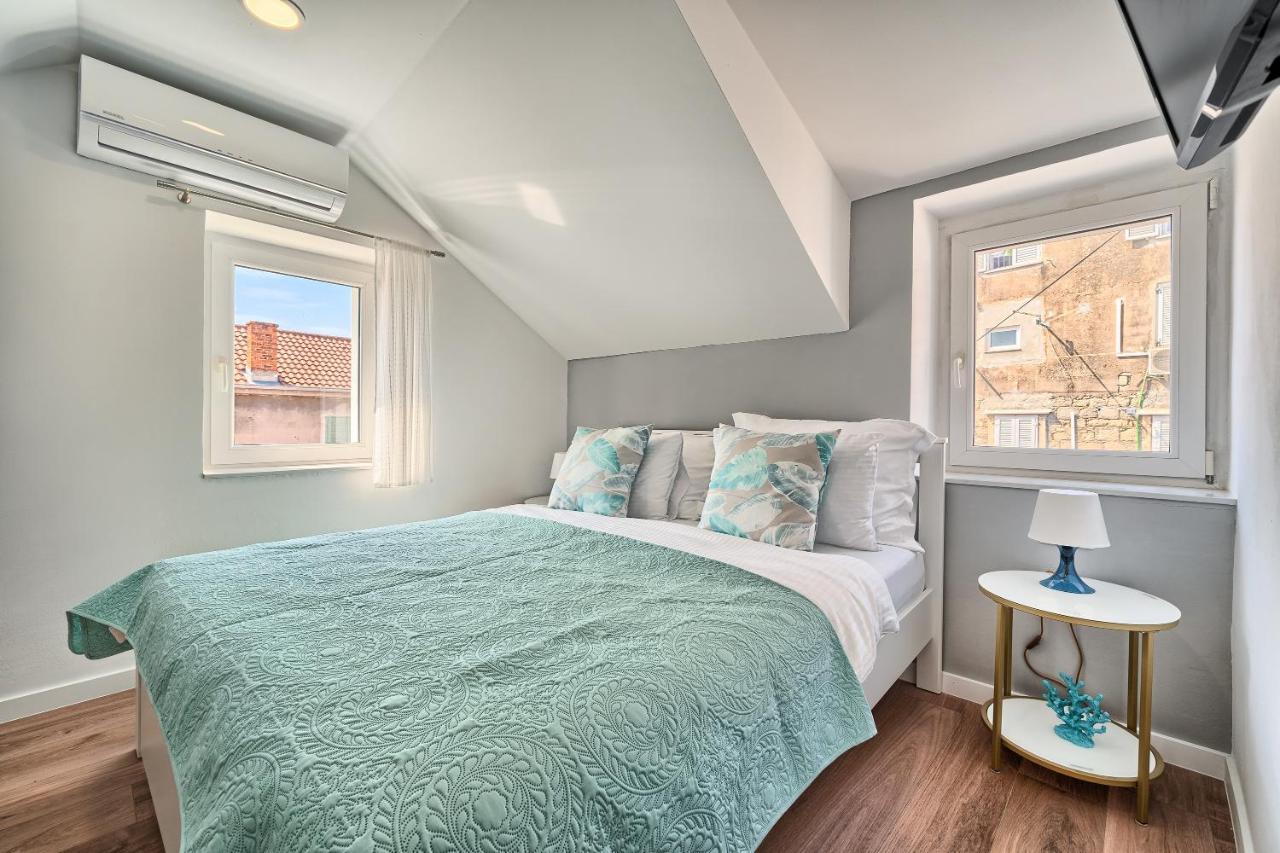 Loft Rooms Split Luaran gambar